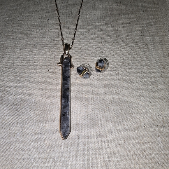 Stella & Dot Rose Gold/Marble Rebel Pendant and Stud Earrings - Picture 7 of 7